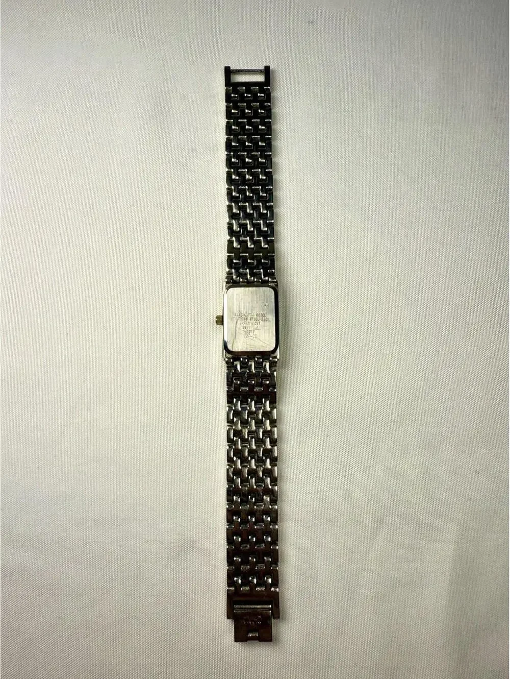 Jaclyn Smith Quartz Women’s Watch Silver / Gold Rectangular Need Battery